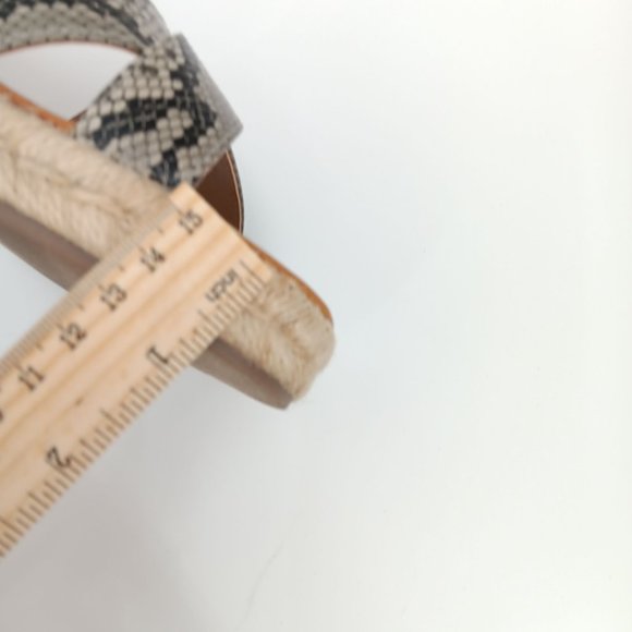 A.N.A GRAY BLAZE SNAKESKIN PRINT SANDALS SIZE 9M - Picture 10 of 16